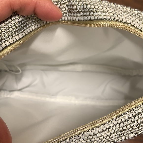 CHANEL 2022 HOLIDAY LIMITED EDITION SILVER/GOLD TWEED COSMETIC BAG - Picture 2 of 3